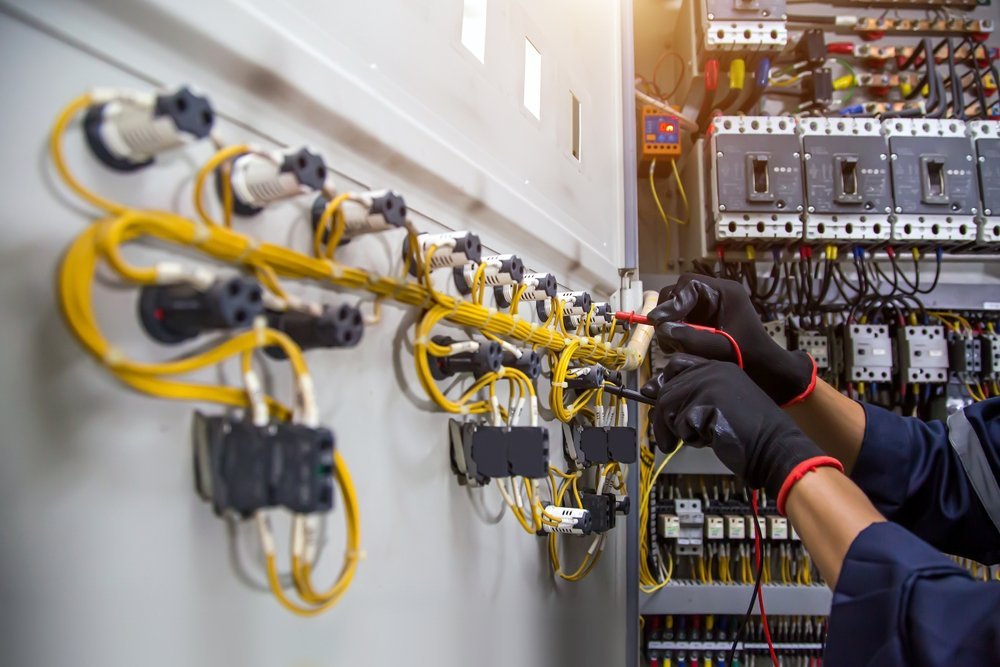 Op een rij: de 5 beste manieren om je elektrische installatie veilig en professioneel aan te pakken